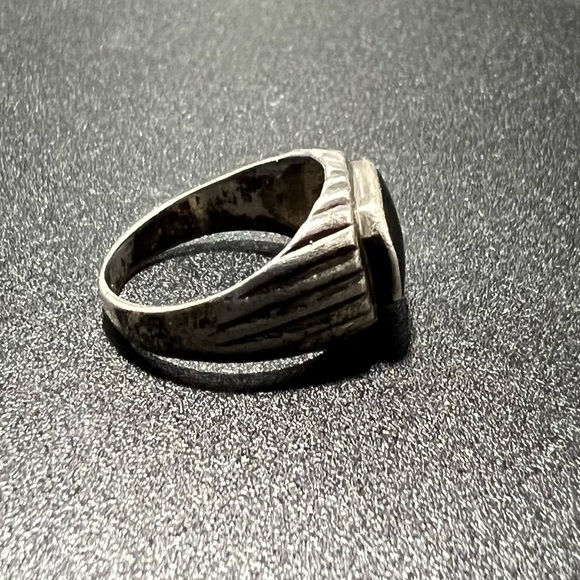 Vintage Sterling Silver Signet Onyx Ring Size 5 Marked ND 925 Carved Striped - Picture 3 of 6